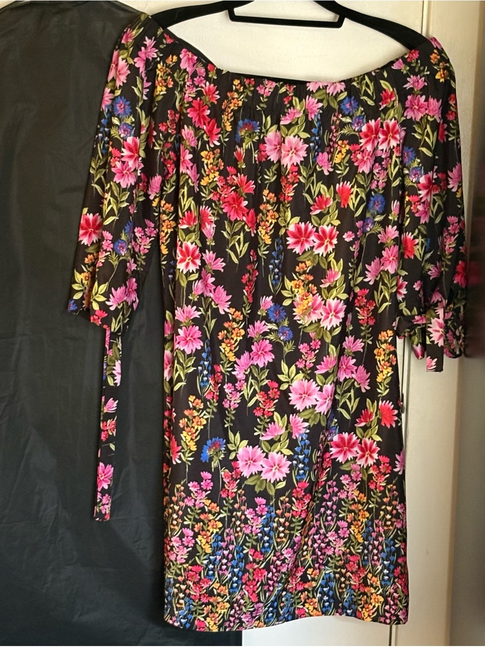 Vince Camuto Black Floral Off-Shoulder Dress - Pink Multi